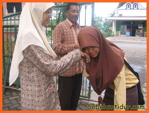 cara membahagiakan kedua orang tua